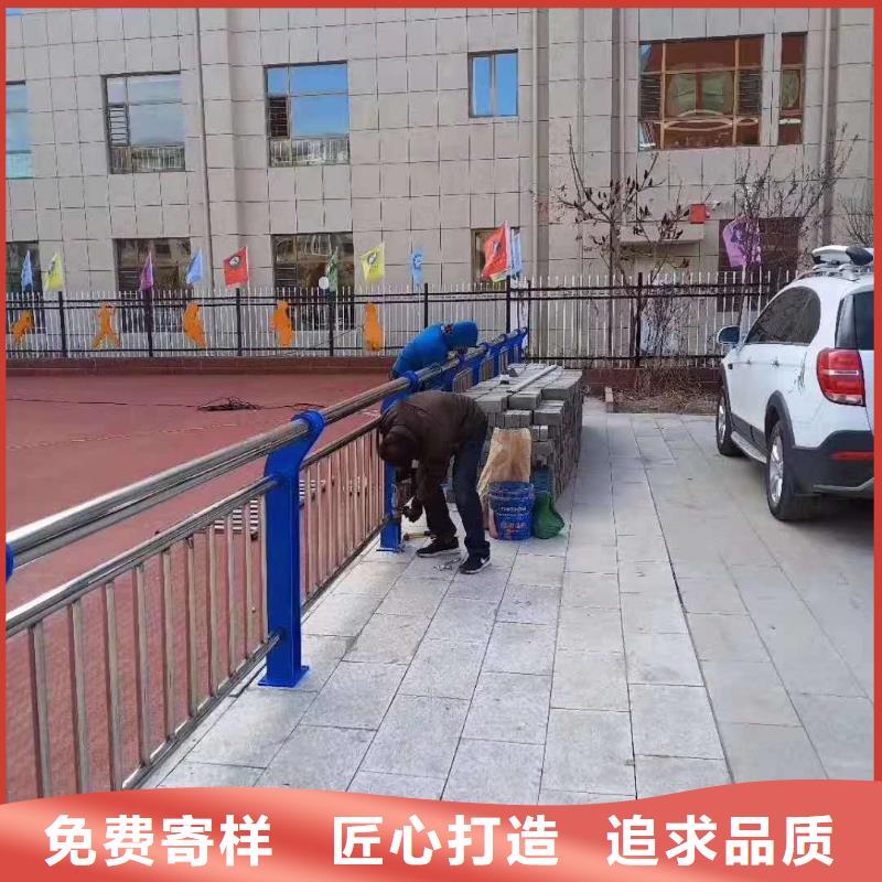 襄阳防撞护栏,道路隔离栏好产品价格低同城生产厂家