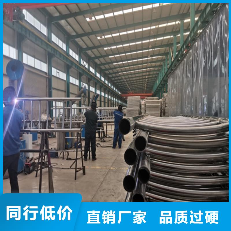 防撞护栏镀锌喷塑防撞栏为品质而生产N年专注