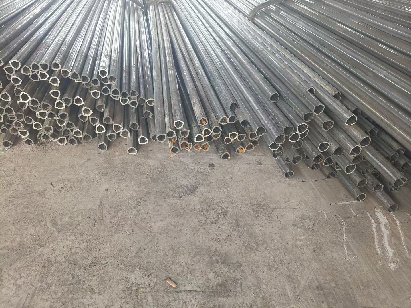 304不锈钢大口径凹槽管查看详情