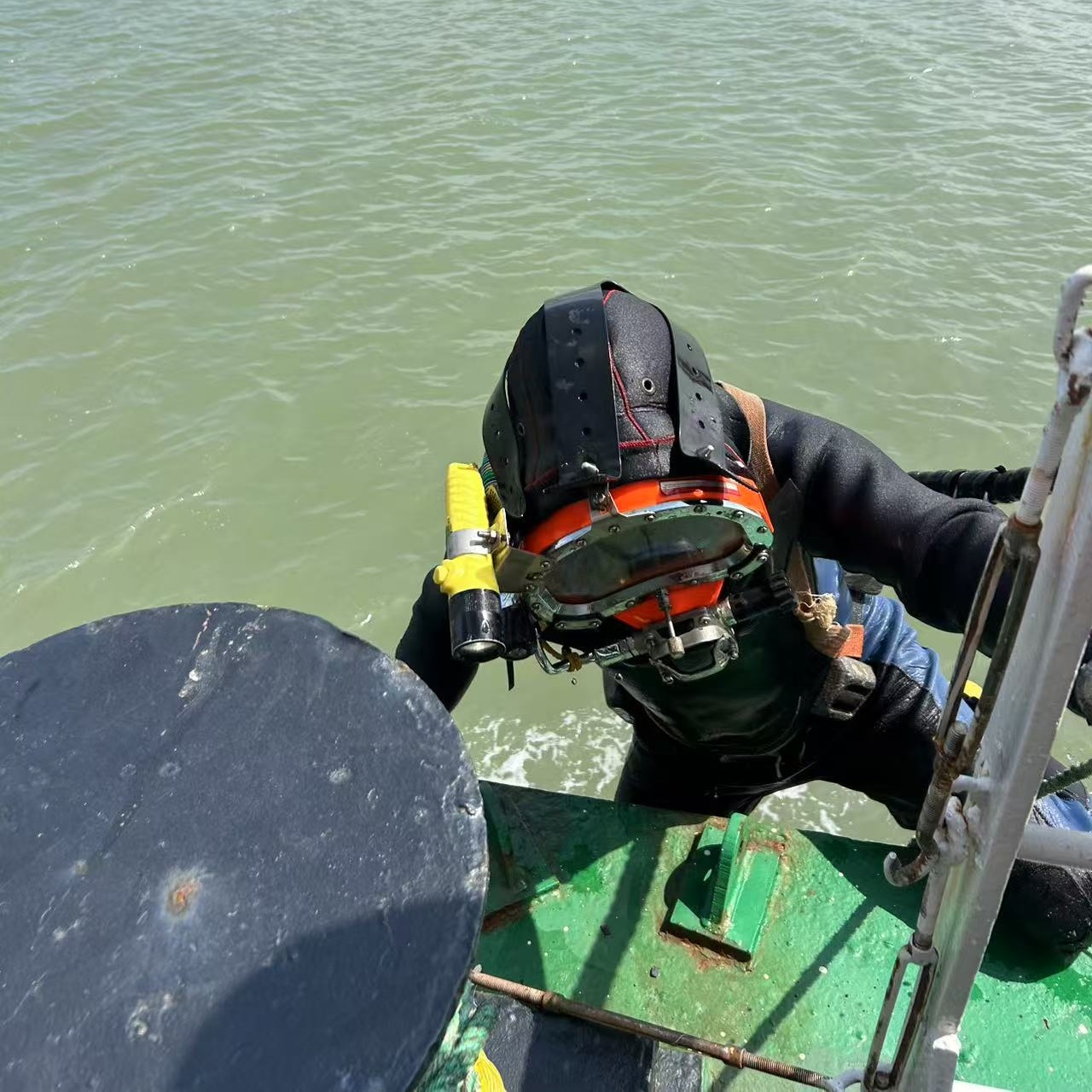 水下作业-水下拆除施工经验丰富