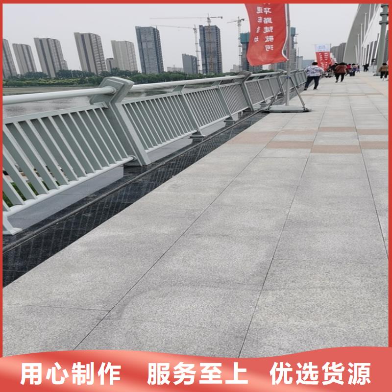 静电喷塑钢板护栏立柱展鸿护栏用心选材让利客户