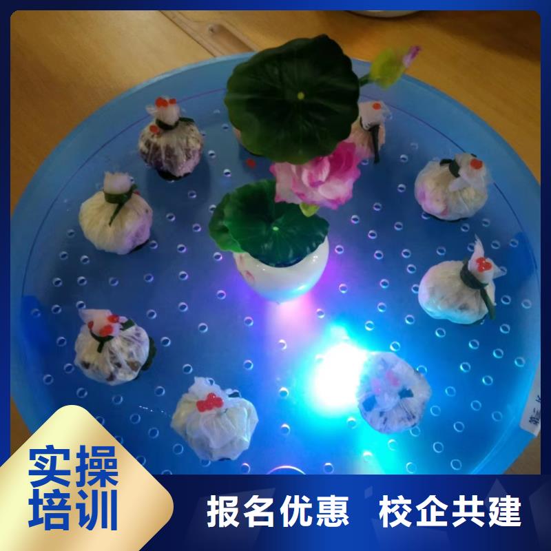 有没有可以学厨师的学校|学炒菜厨师报名电话|免费试学