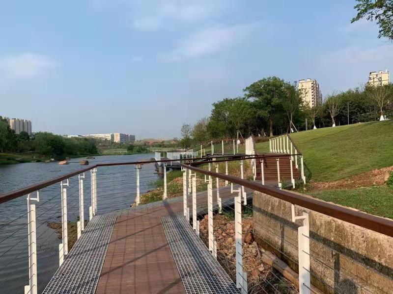 钢丝绳护栏10年经验丰富的行业经验