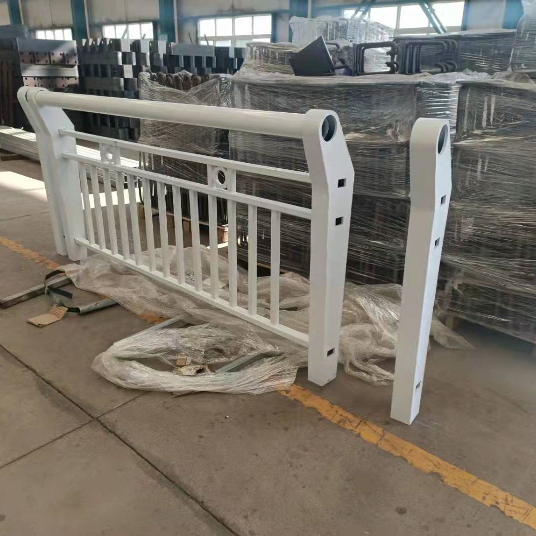 道路护栏厂家直发精品选购