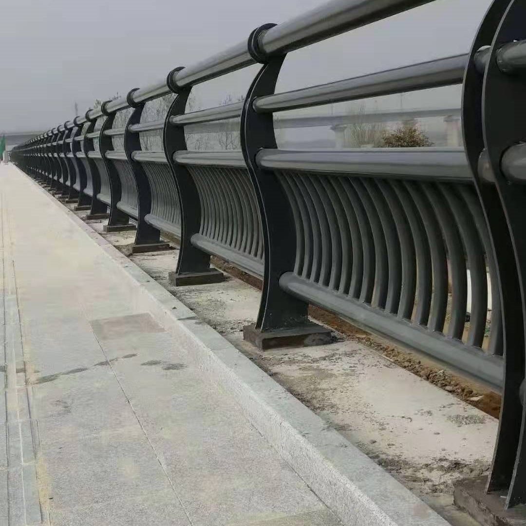 道路护栏生产厂家多种场景适用