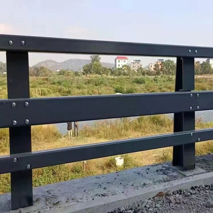 公路桥梁防撞护栏市场价格专注质量
