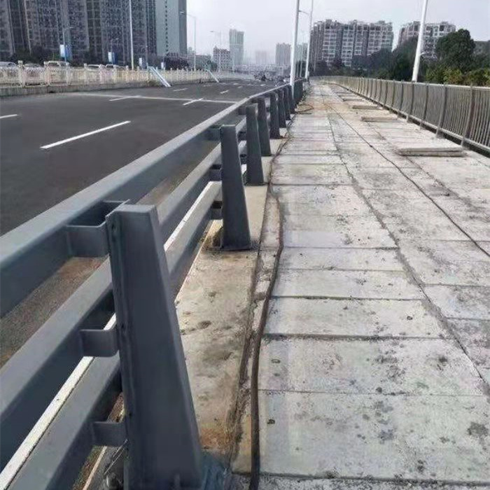 不锈钢楼梯扶手结实可靠工艺层层把关