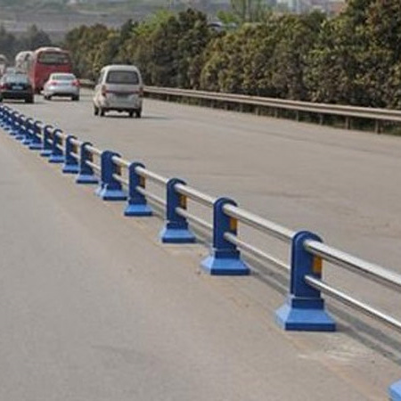 道路护栏使用时长长真实拍摄品质可靠
