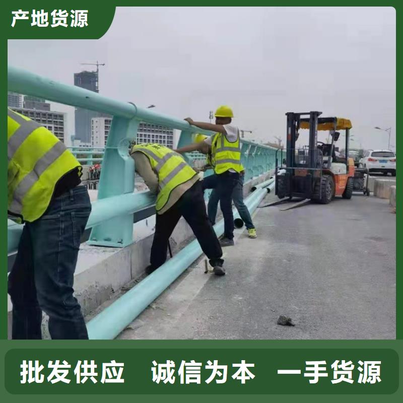 护栏防撞护栏立柱销售的是诚信本地厂家
