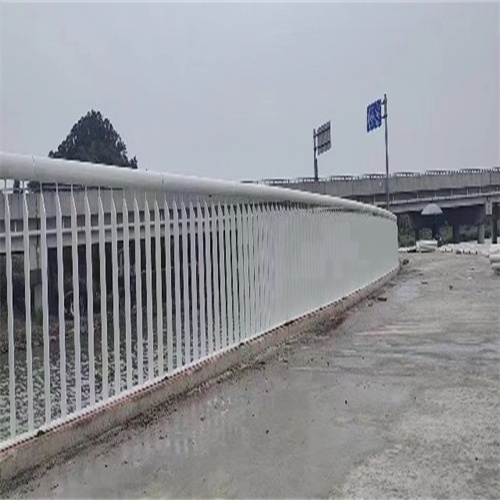 护栏市政道路防护栏产地源头好货同城制造商