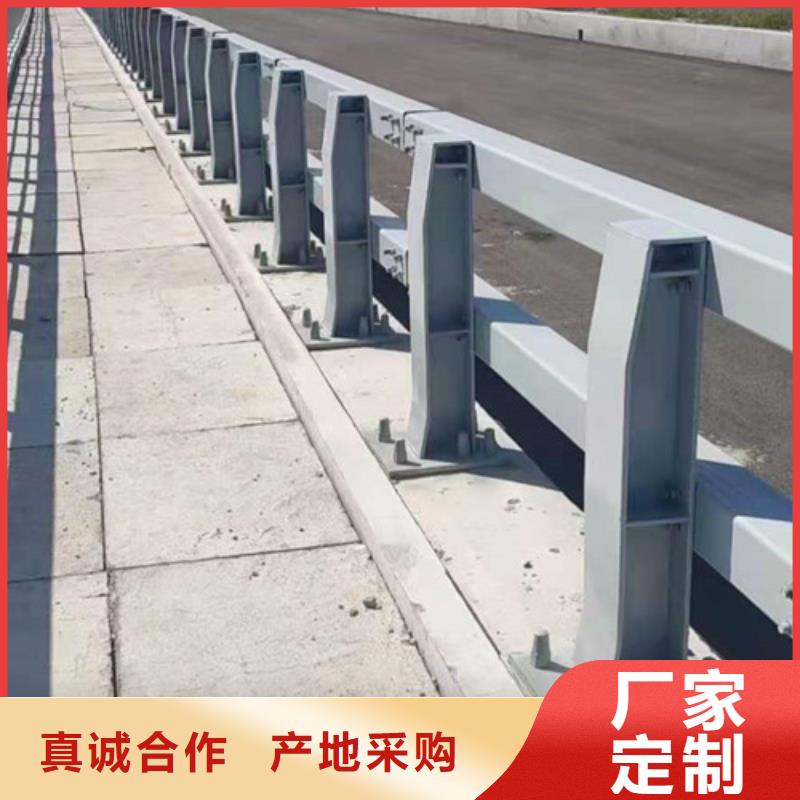 防撞护栏国道抗冲击围栏海量库存免费回电