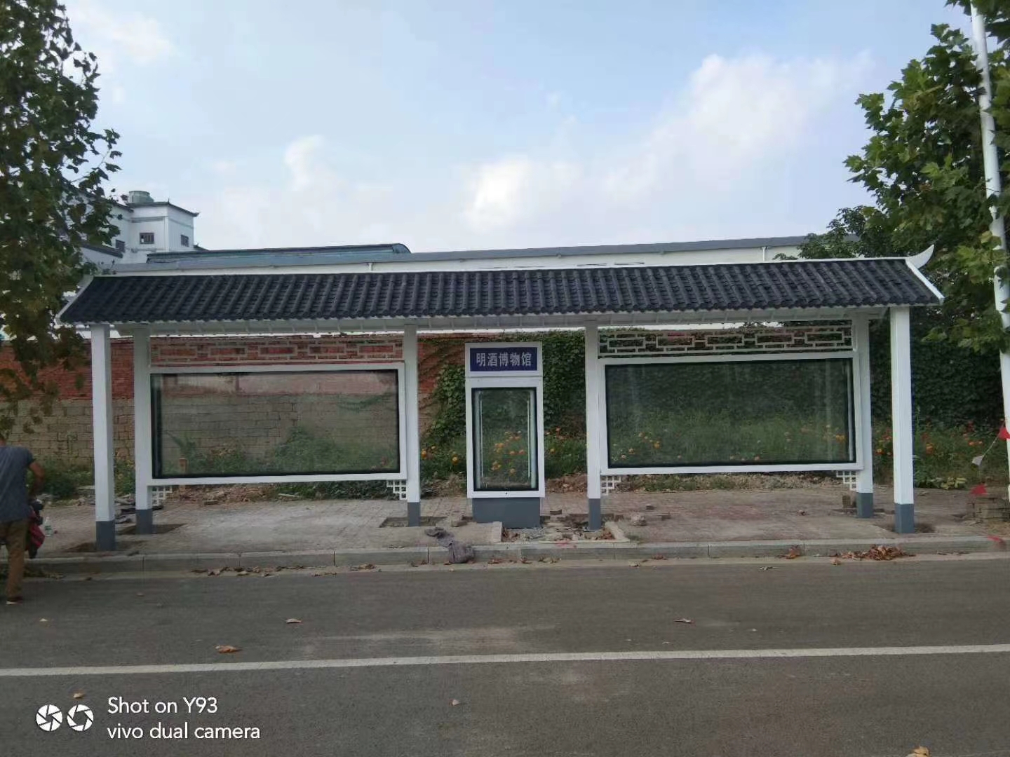 智能报站候车亭安装价格实惠工厂直供