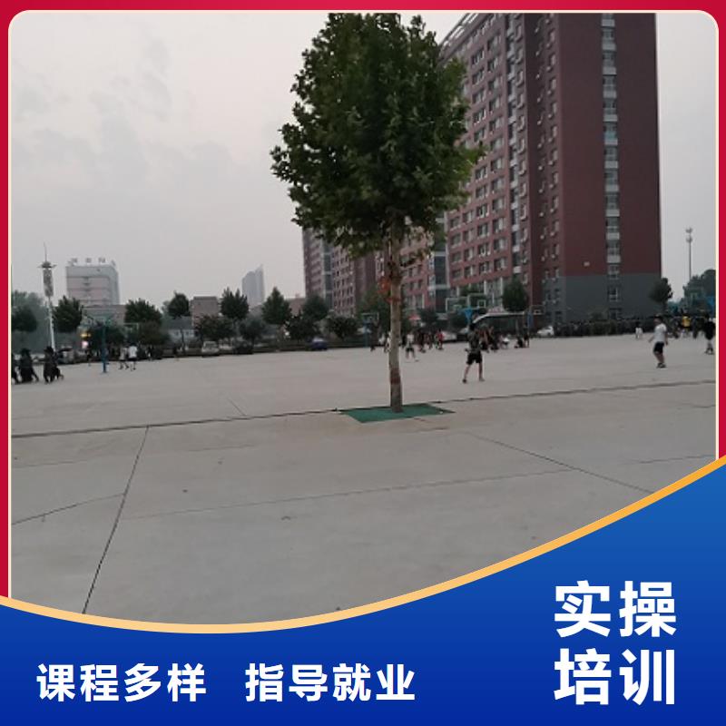 数控学校挖掘机教学就业前景好师资力量强