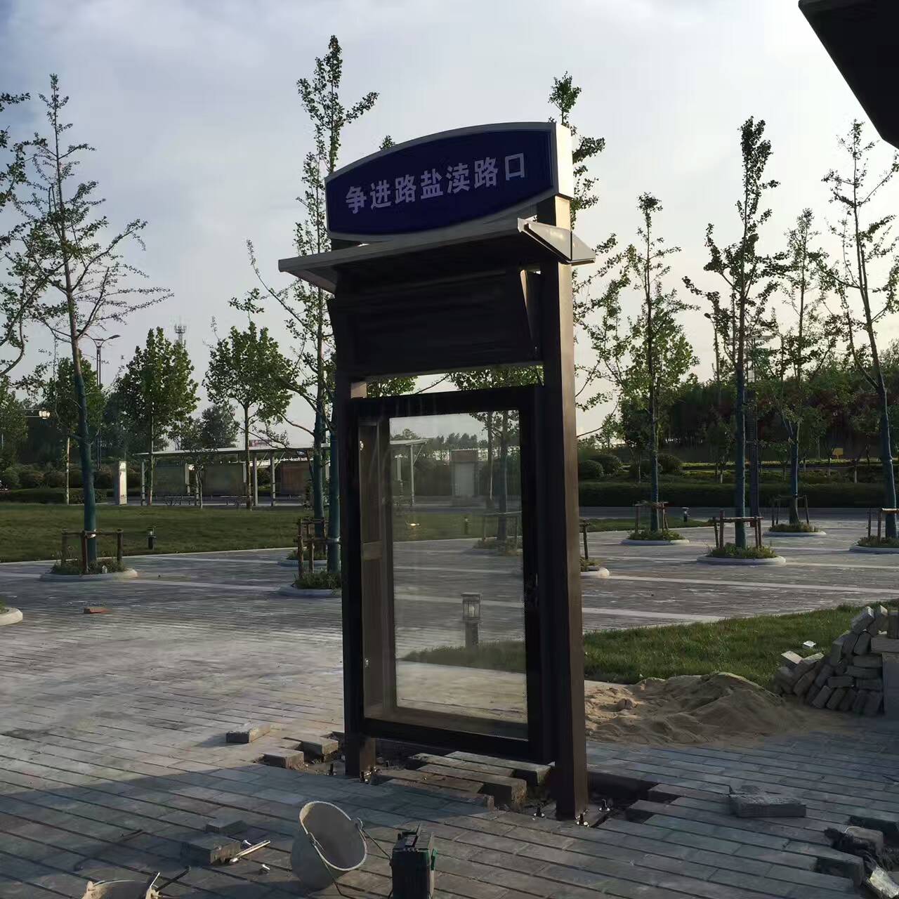 【公交站台雕塑小品厂家拥有先进的设备】工厂价格