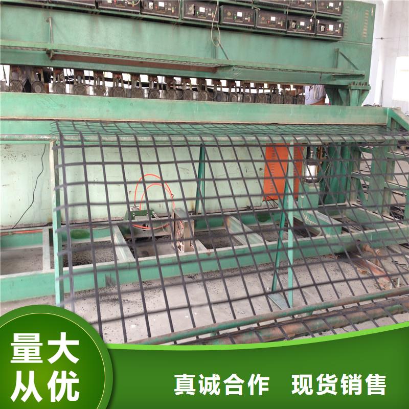 土工格栅\抗裂贴-蓄水板一致好评产品厂家供应