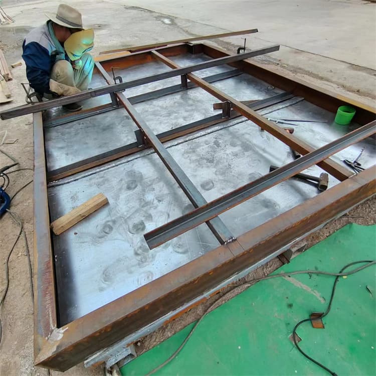 定做自动感应铅门的公司