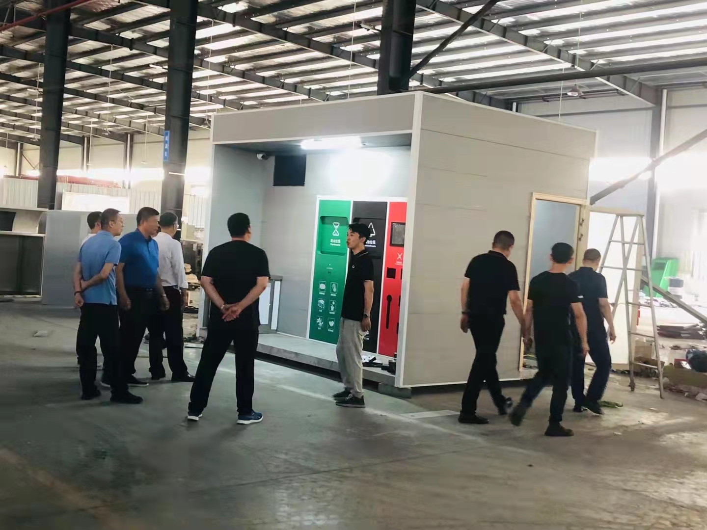 垃圾分类亭部队宣传栏讲信誉保质量