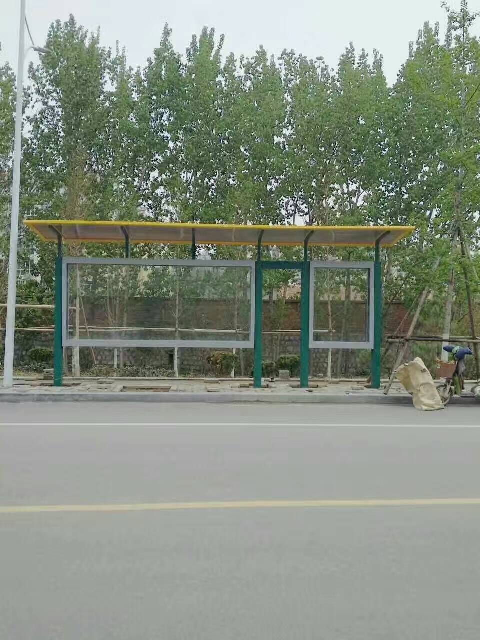 候车亭智能候车亭产品优势特点本地配送