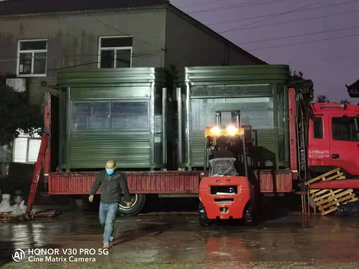 钢结构岗亭来厂考察同城品牌