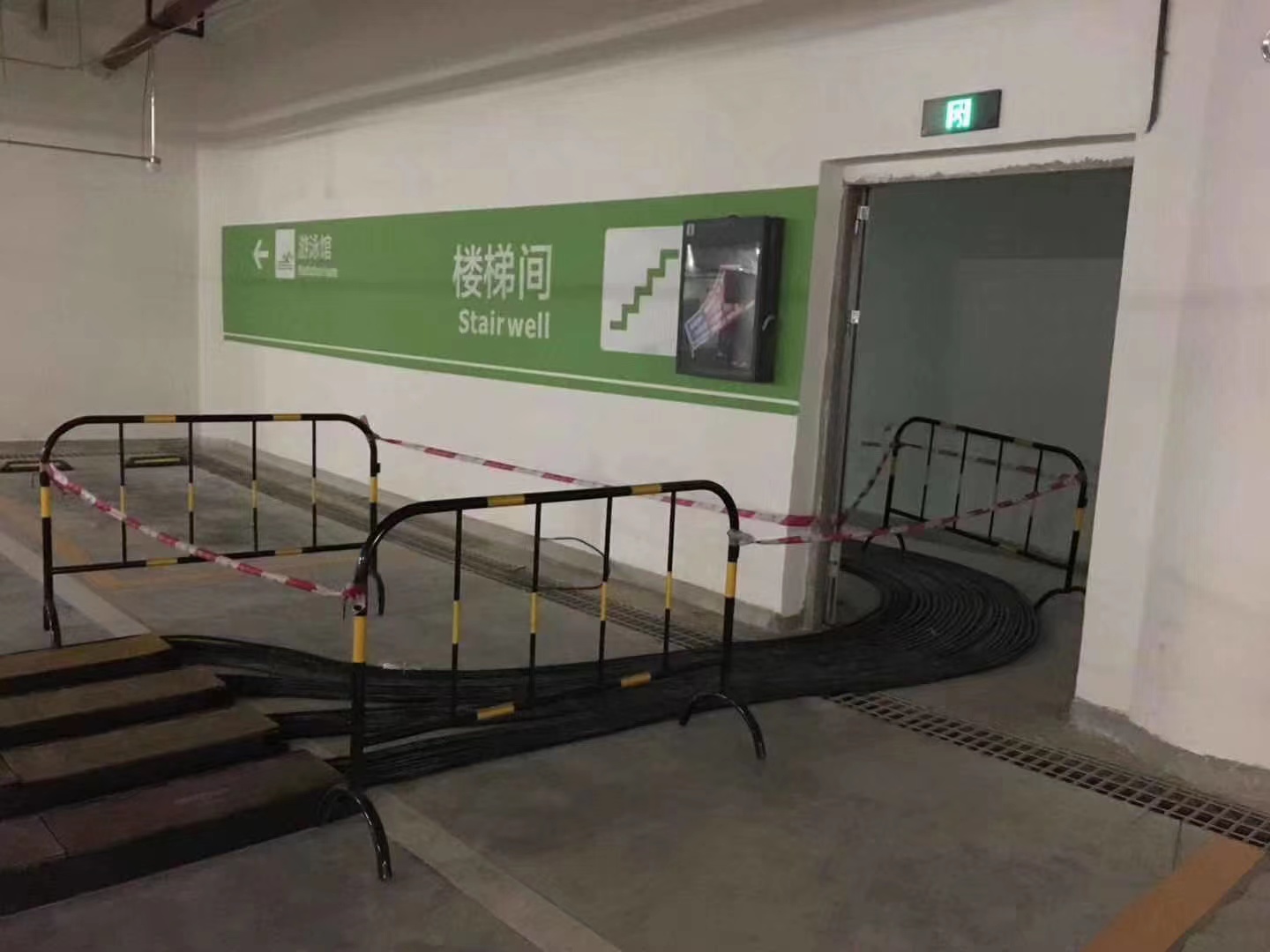 800KW发电机出租电话（逸尔工程发电机出租商家）24小时服务本地经销商