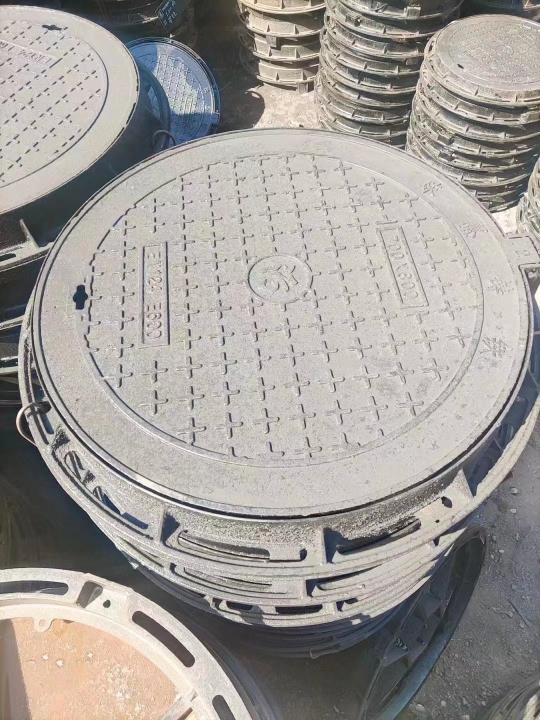 DN500*600铸铁井盖批发电话建通铸造多年行业经验