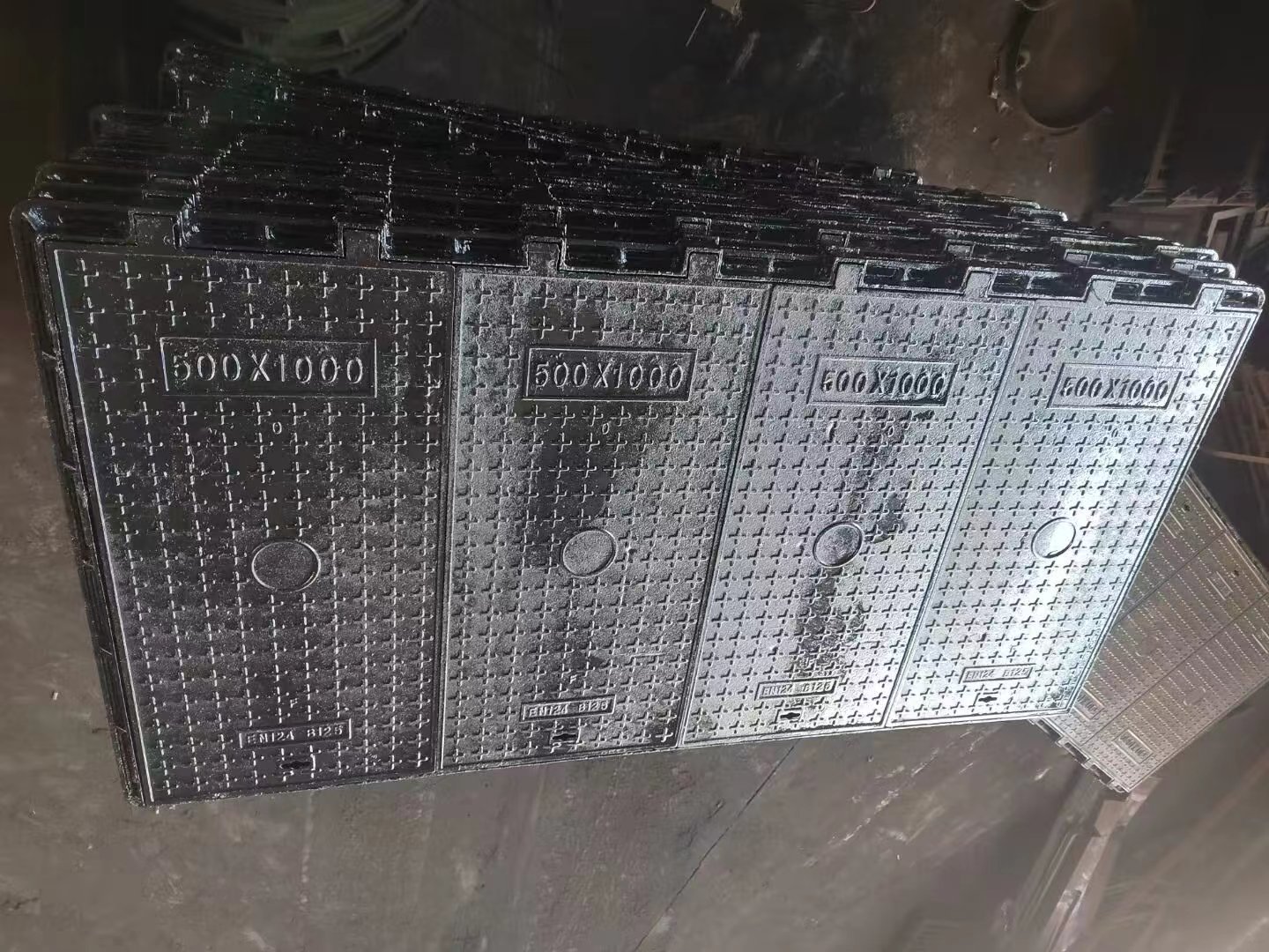 隐形井盖现货供应同城货源