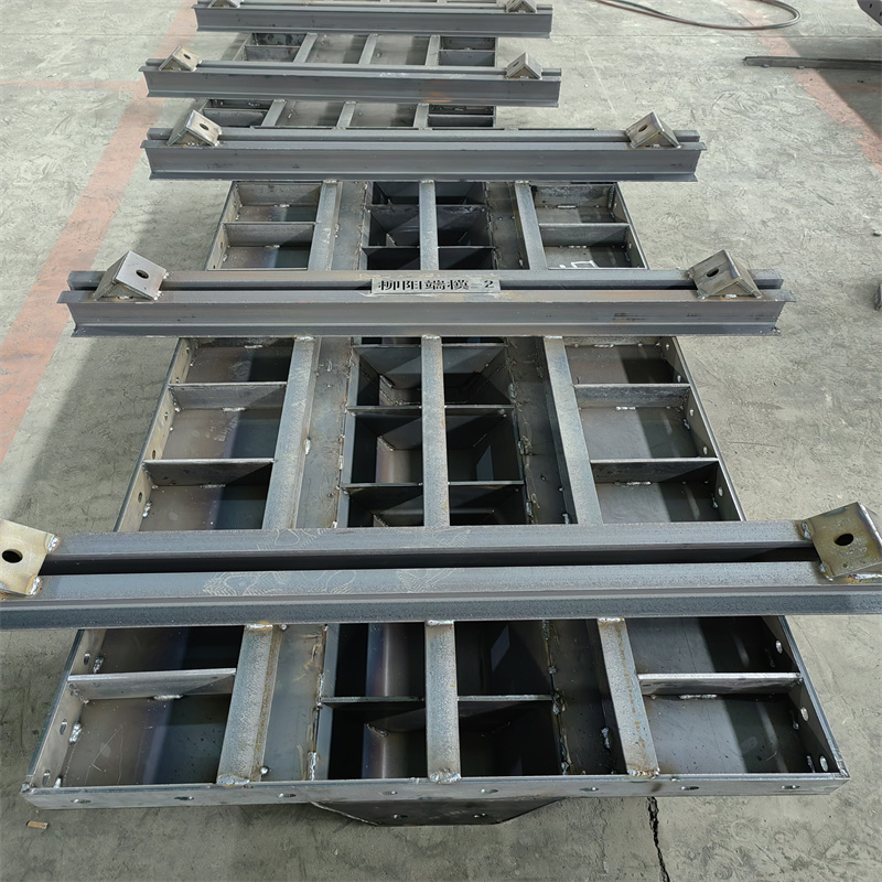 桥梁墩柱模具非标桥梁立柱模具制造厂家